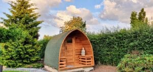 Outdoor home sauna pod (1)