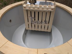 Classic hot tub with internal wood burner 4