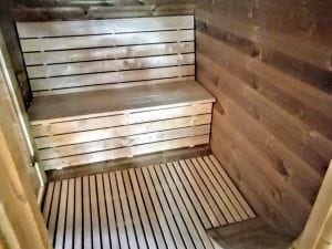Outdoor Barrel Round Sauna (10)