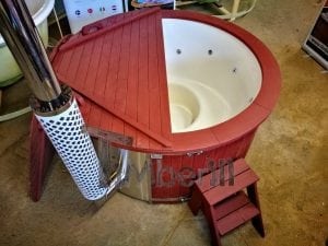 Fiberglass lined outdoor hot tub integrated heater with wood staining in red 5